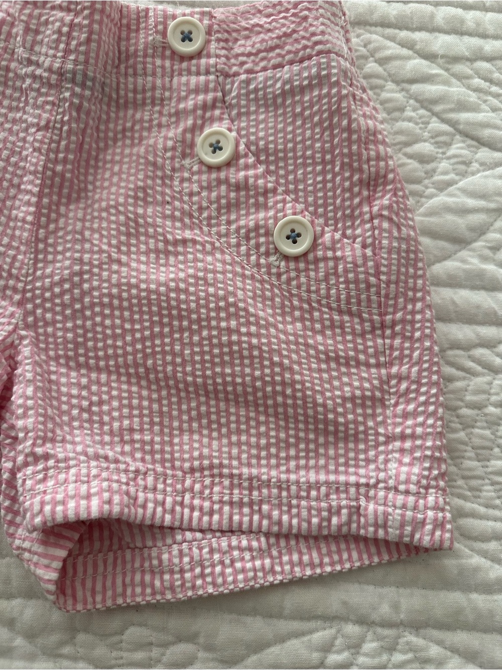 Mini Boden 7y Pink Seersucker Shorts - Picture 2 of 7